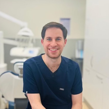 Headshot of Dr. Adam Herskovits, D.D.S.